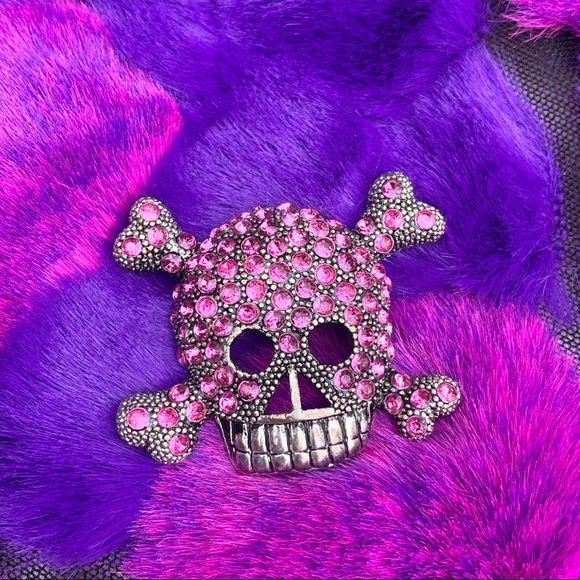 Pink rhinestones skull & crossbones broach - Picture 4 of 6
